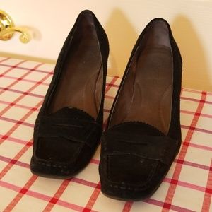 "Suede" black Aerosoles